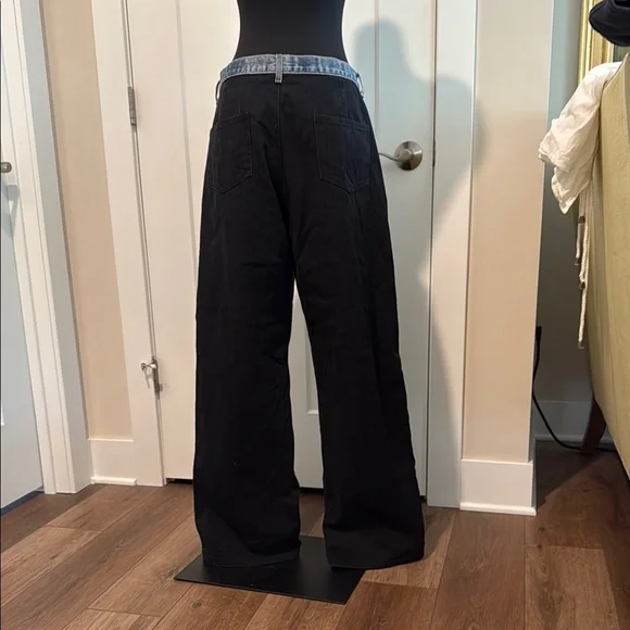 Chic Black Pants with Denim Accents - Picture 6 of 7